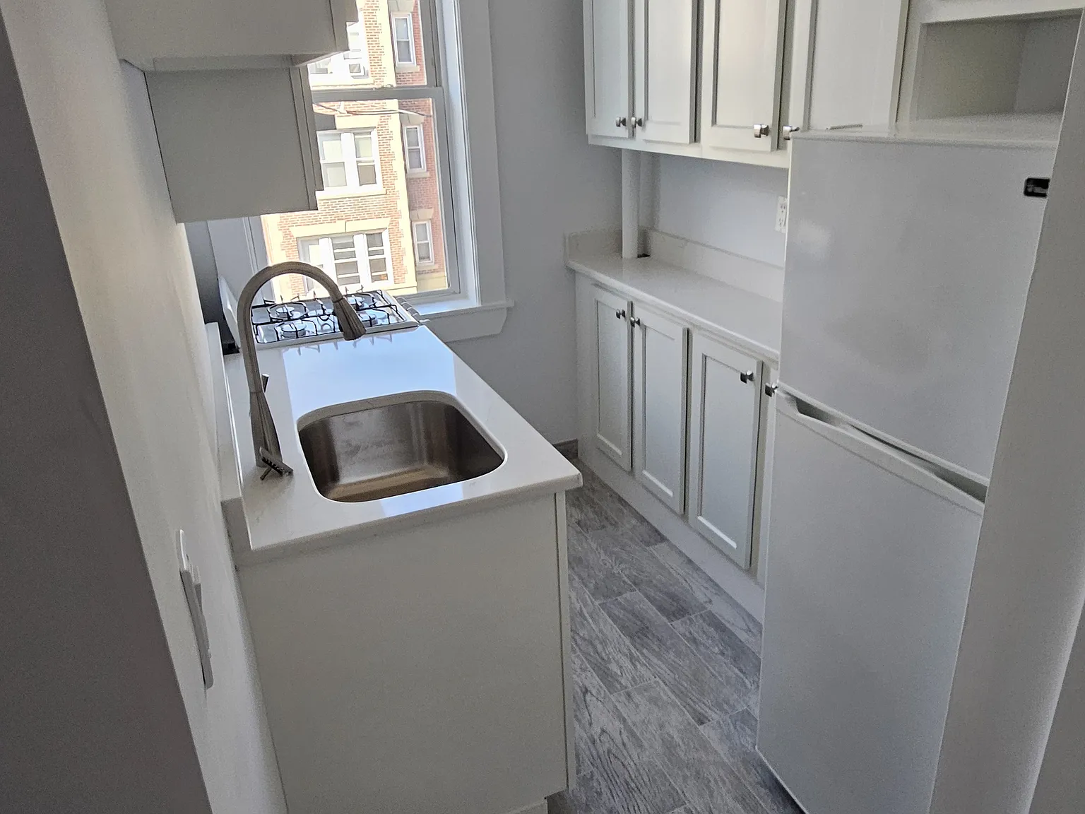 1 bed, 600 sqft, $2,300 — Photo 2