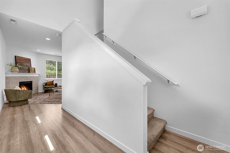 3rd image of 1806 NE 11th Avenue