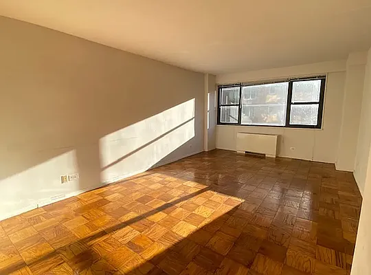 Rented by REAL New York | media 16