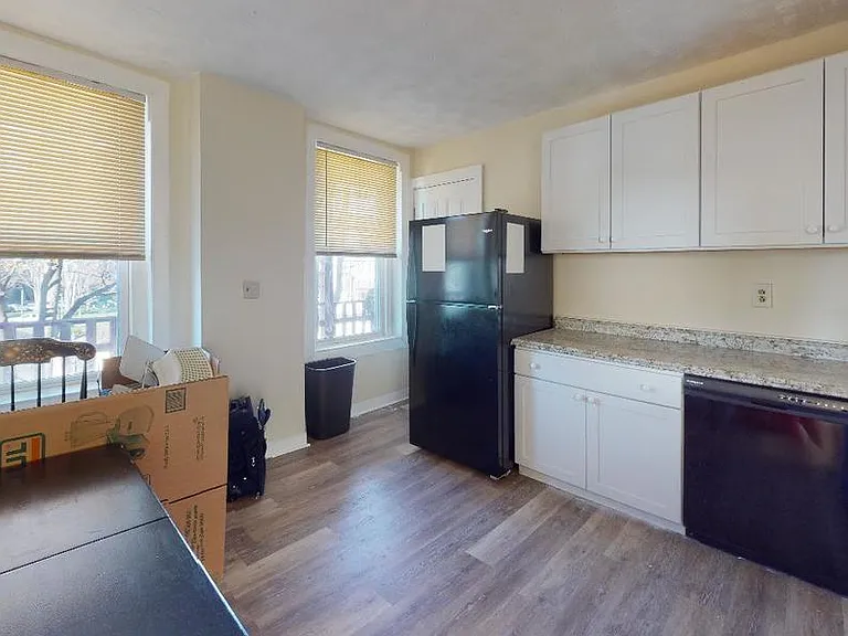 15 Codman Park #4 — Photo 4
