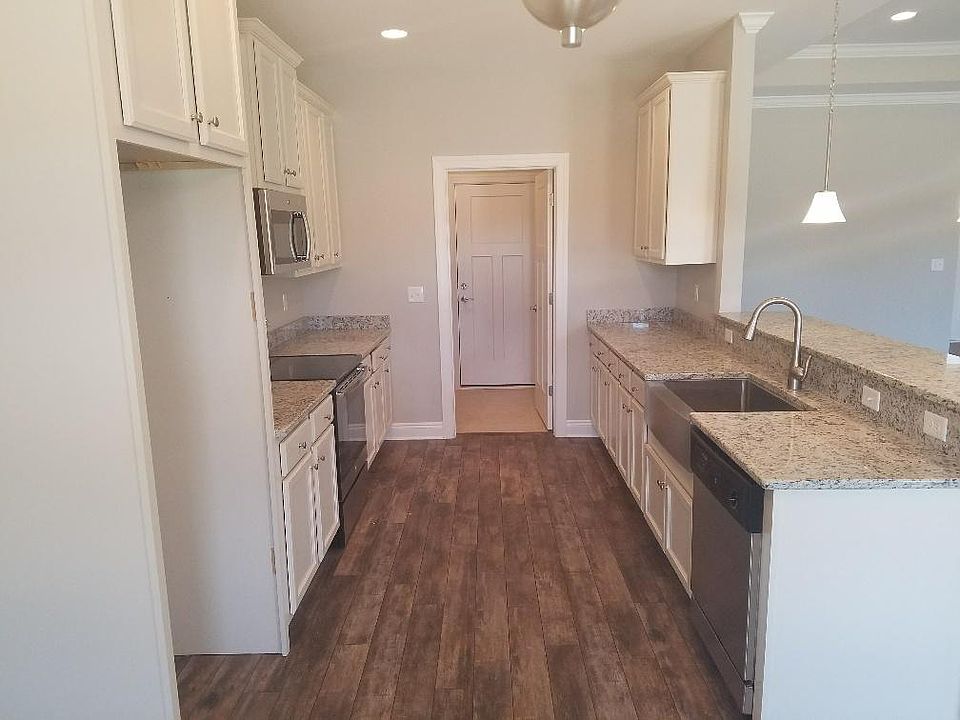 2nd image of 136 Whispering Creek Ave