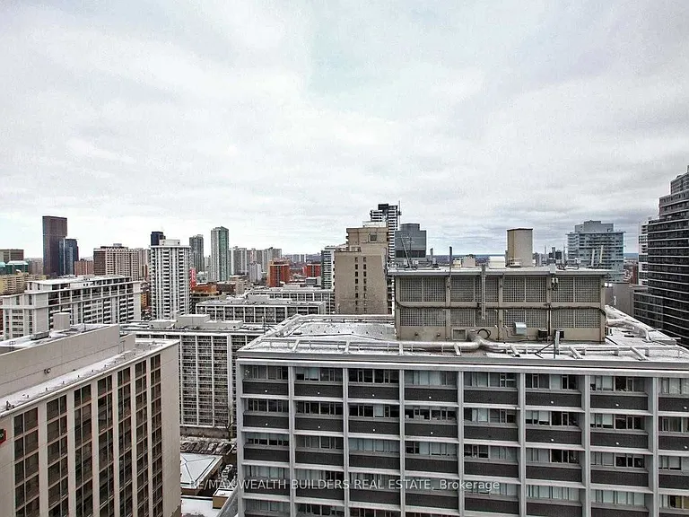 7 Grenville St #2609 — Photo 33