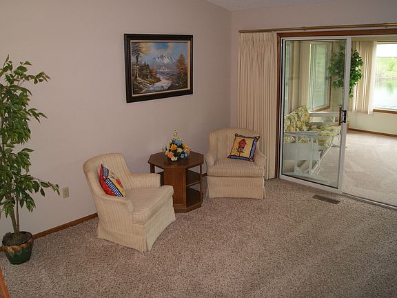 4th image of 7601 15th Street Ln N