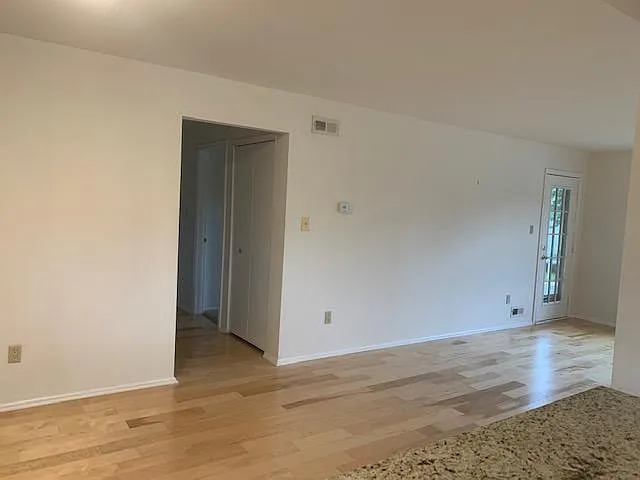 2 bed, 1184 sqft, $1,950 — Photo 2