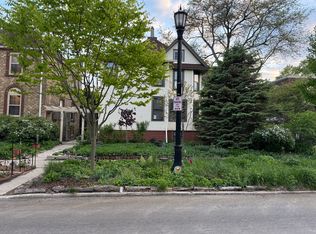 2622 Prairie Ave #1, Evanston, IL 60201