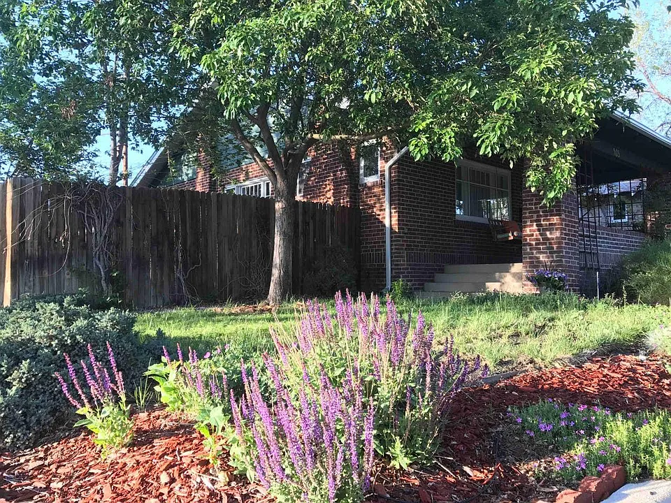 403 E Louisiana Ave