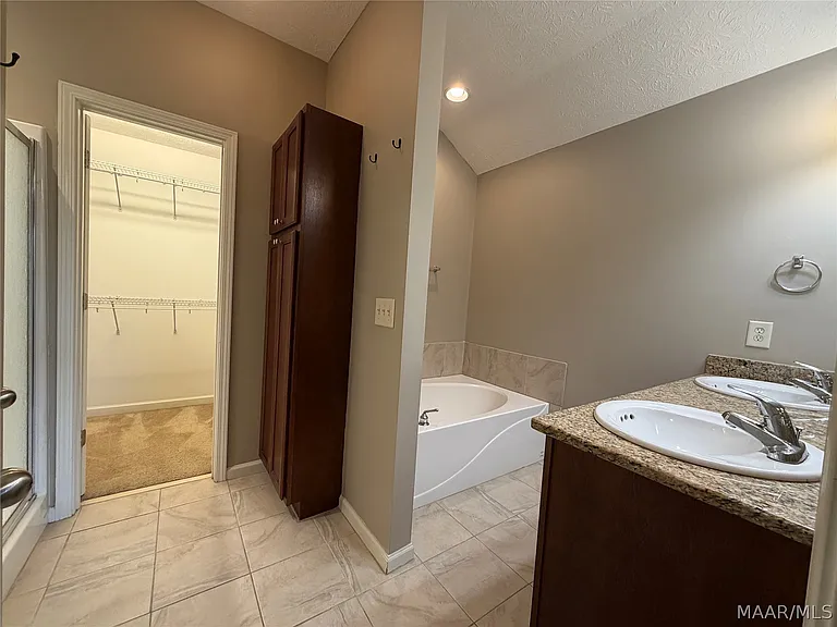 8220 Ryan Ridge Loop — Photo 14