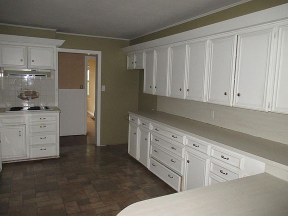 4th image of 510 W 1st St