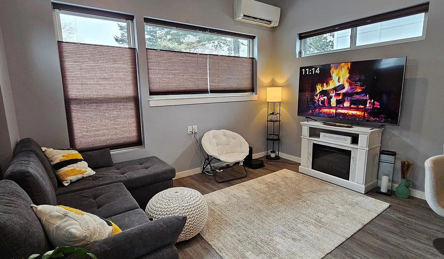 Tiny House Court — Photo 4