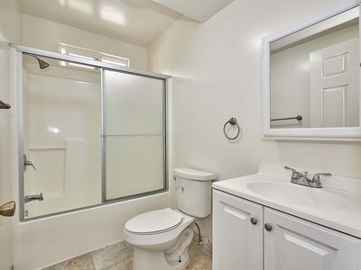 4343 W 4th St APT B, Los Angeles, CA, 90020
