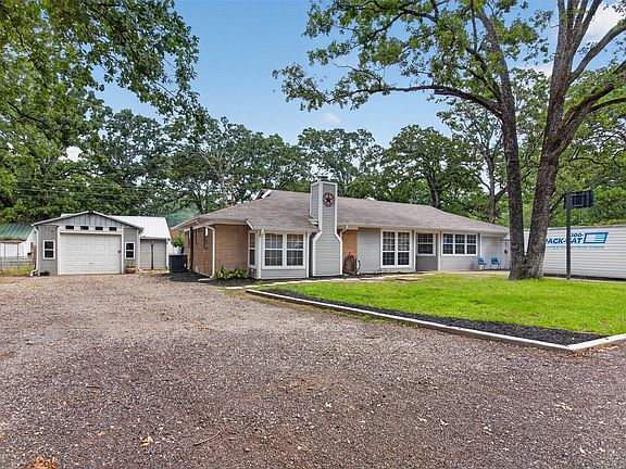 4th image of 114 Forrest Oaks Dr
