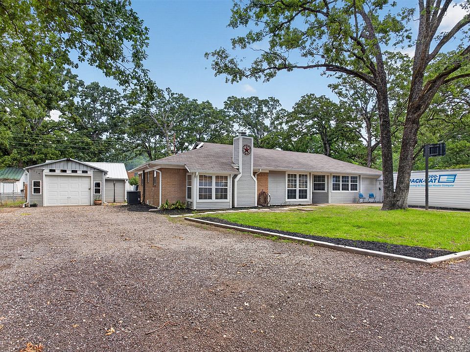1st image of 114 Forrest Oaks Dr