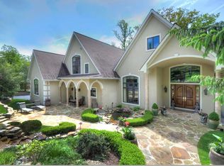 50 Falls Creek Trl, Moreland Hills, OH 44022