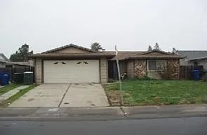 5255 Village Wood Dr photo 1