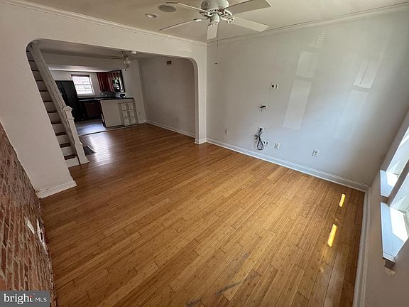 4th image of 2444 S Fairhill St