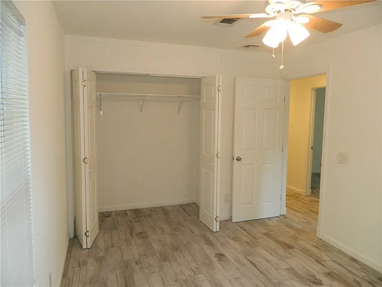 6512 Linda Ln — Photo 10