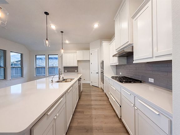 3rd image of 1028 Chambers Creek Cv