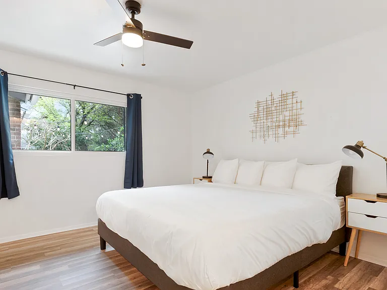 1005 Speer Ln — Photo 11