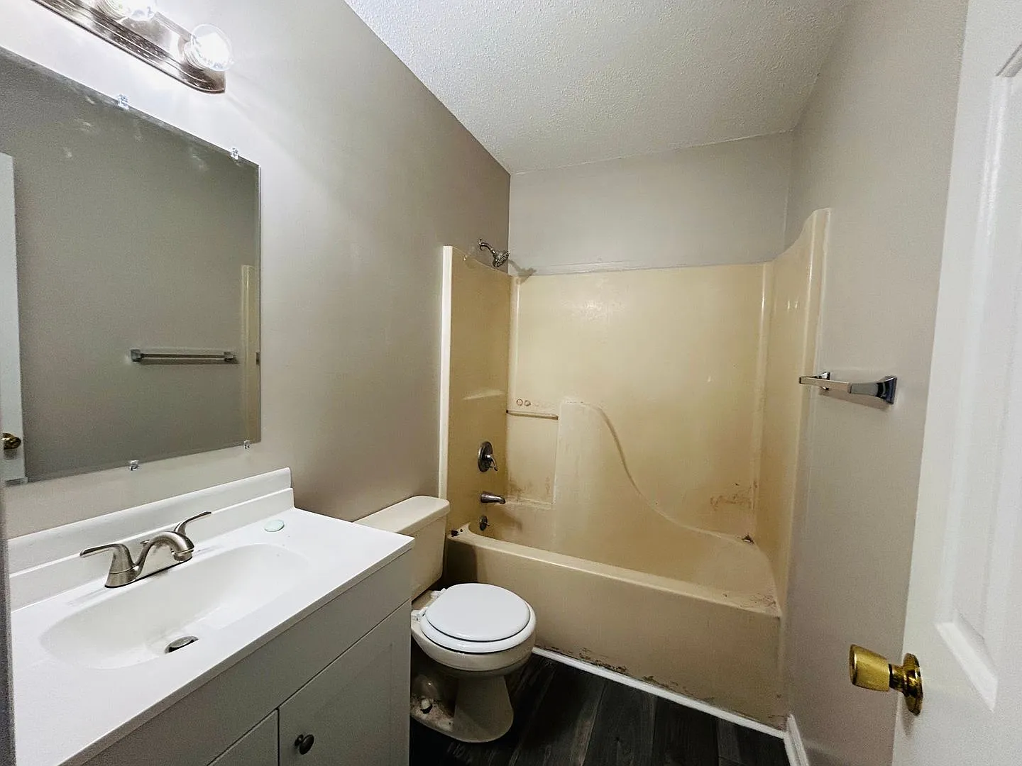 404 Poplar St. — Photo 4