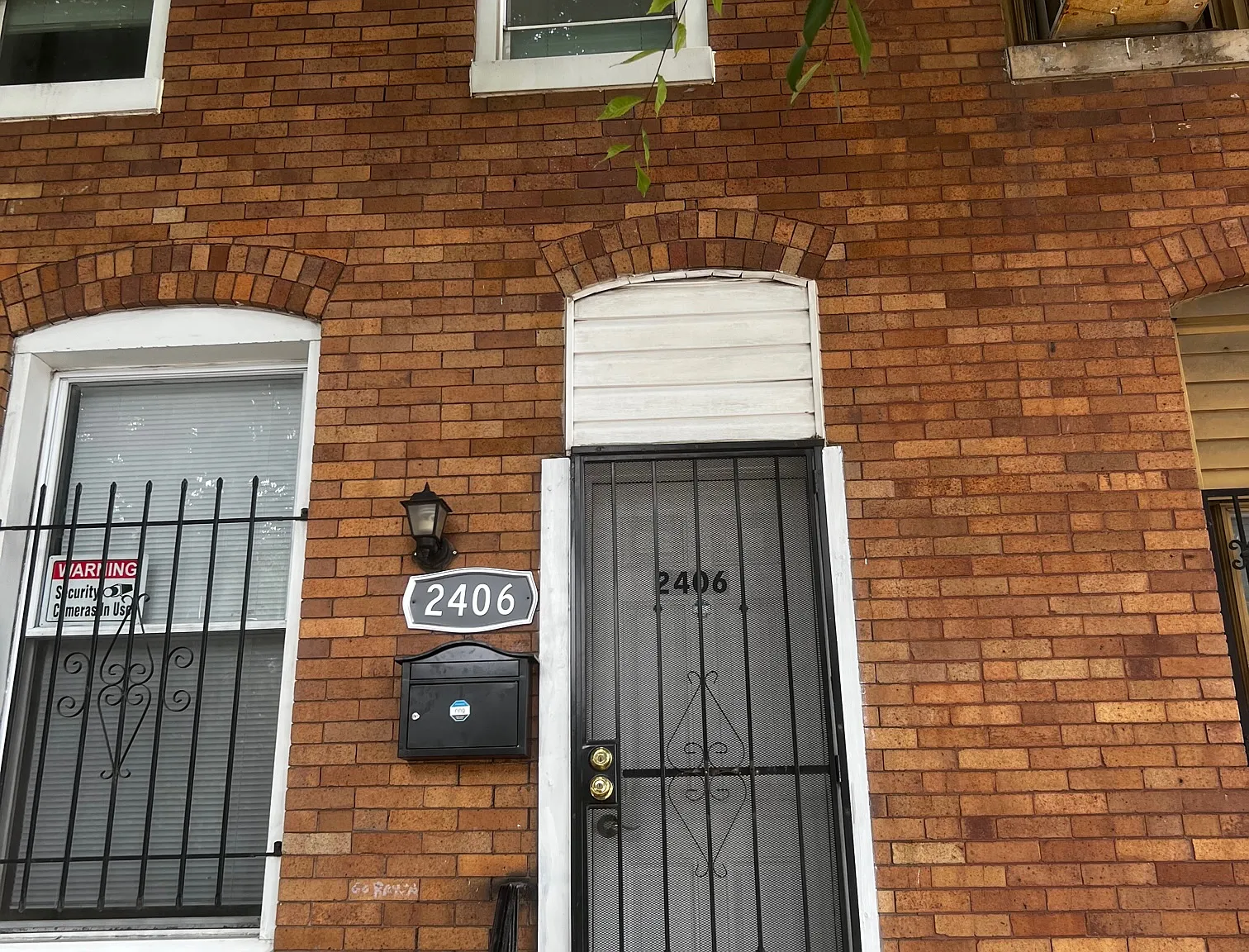 1 bed, 100 sqft, $900 — Photo 1