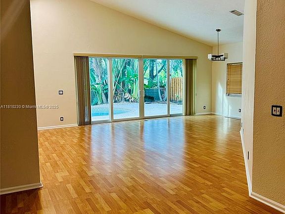 5th image of 10561 NW 11th Ct