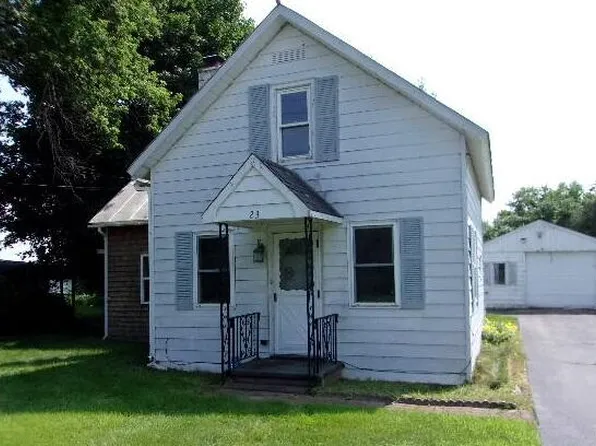 23 Depot St, Mooers, NY 12958