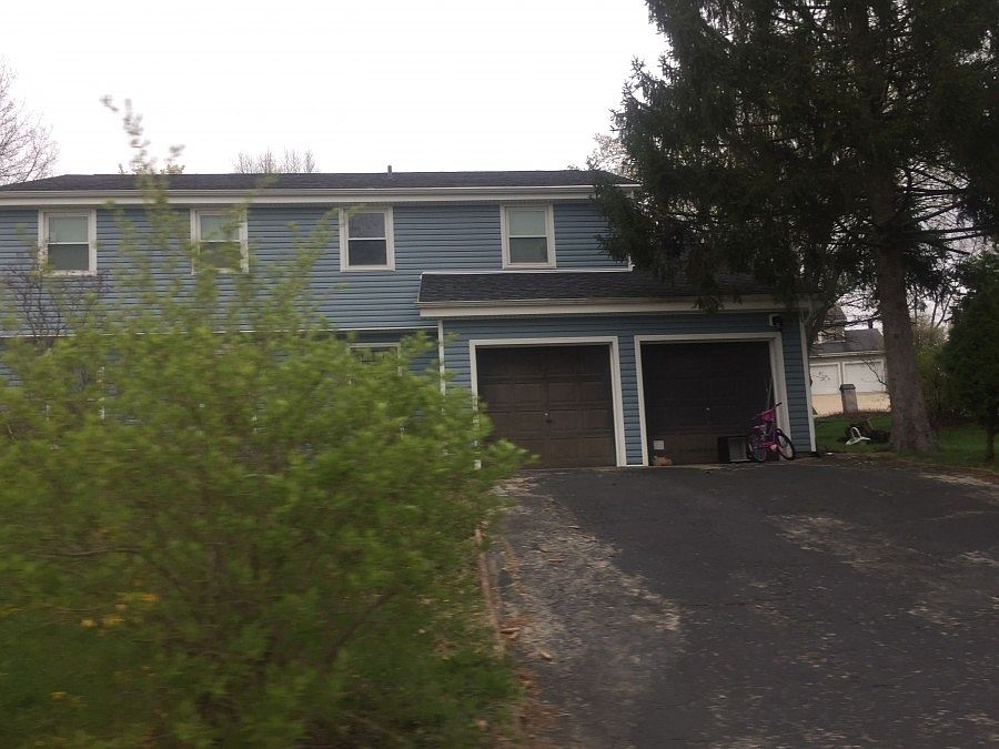 1st image of 8242 Rollingwood Way
