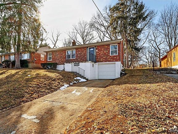 2nd image of 33 S Dellwood Ave