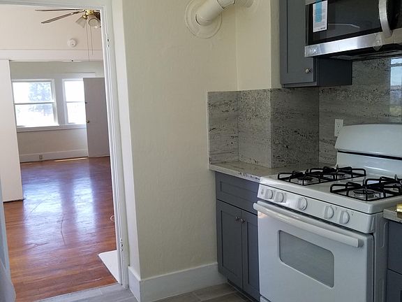 2nd image of 3918 Elston Ave APT 3