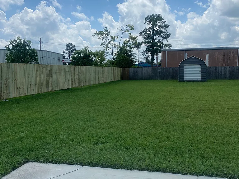 1325 N Grace St — Photo 23