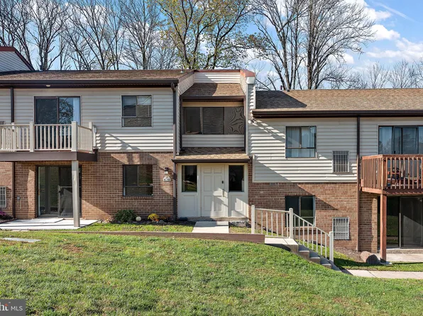 280 Bridgewater Rd APT J8, Brookhaven, PA 19015