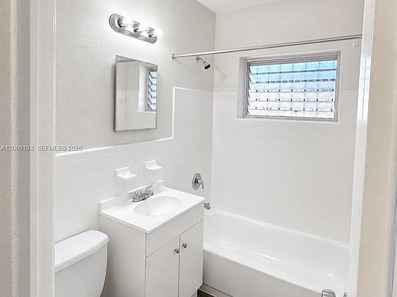 5th image of 112 NE 63rd St #112