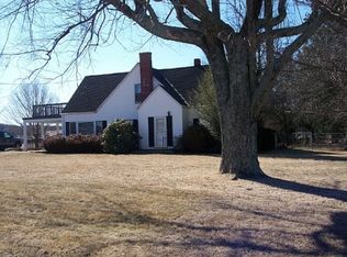 7890 Snake Creek Rd, Hillsville, VA 24343