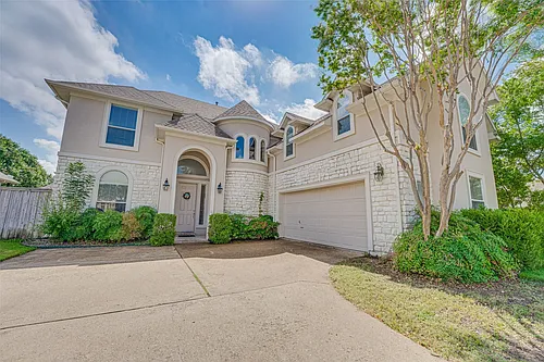 14 Center Ct Photo 1