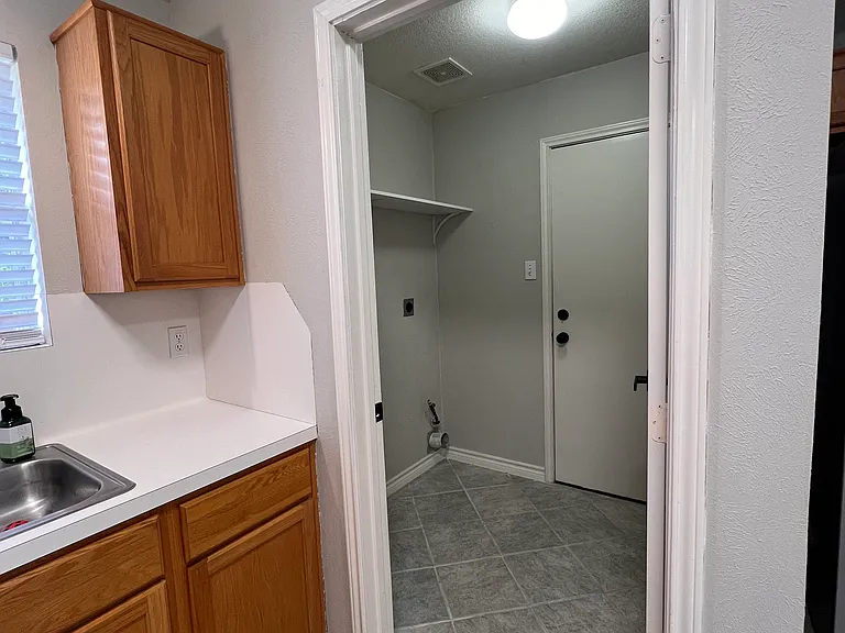 5818 Toddington Rd — Photo 13