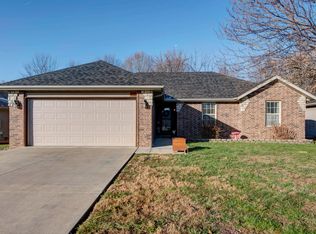 2079 S Fisk Ave, Springfield, MO 65807