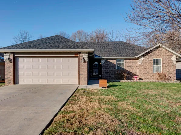 2079 S Fisk Avenue, Springfield, MO 65807