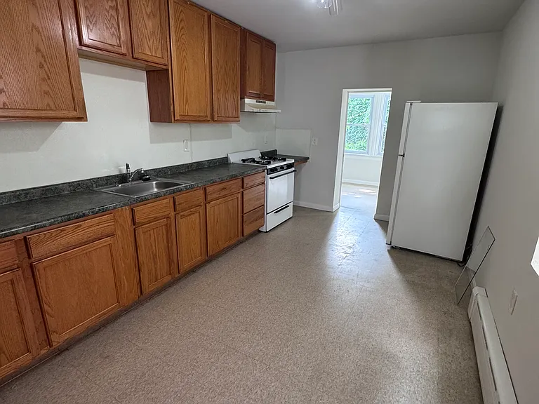 1525 N Robinson St — Photo 6