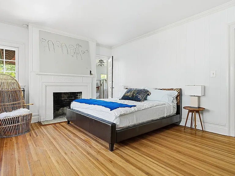 111 Lexow Ave — Photo 31
