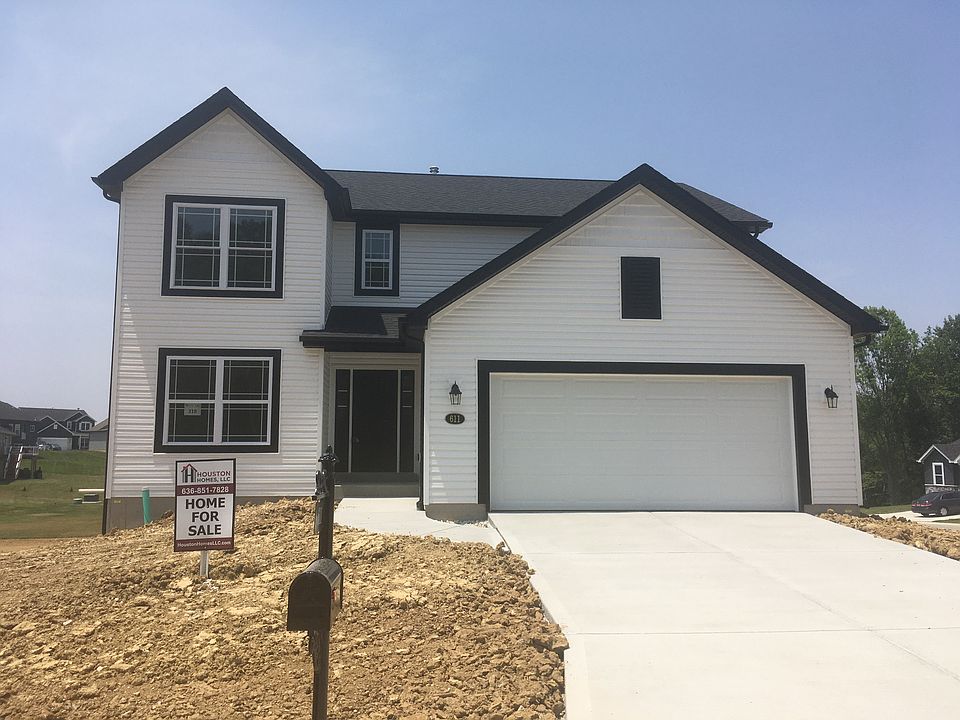 1st image of 611 Lakewood Dr
