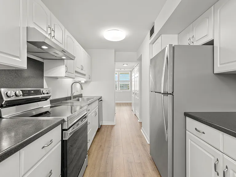 4890 Bay St NE #330 — Photo 9