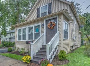 711 Edwards St, Waukegan, IL 60085