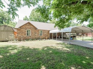 1513 E Maple St, Cushing, OK 74023