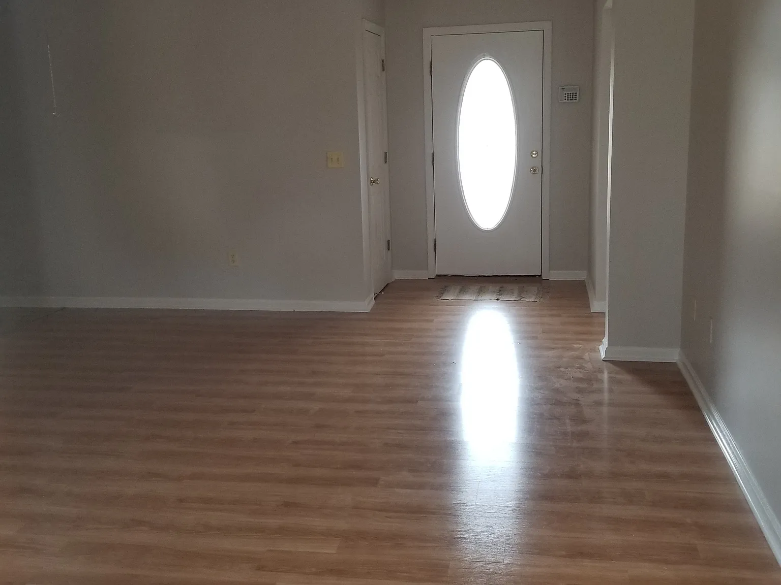 504 Bedford Court - 504 Bedford Court — Photo 2