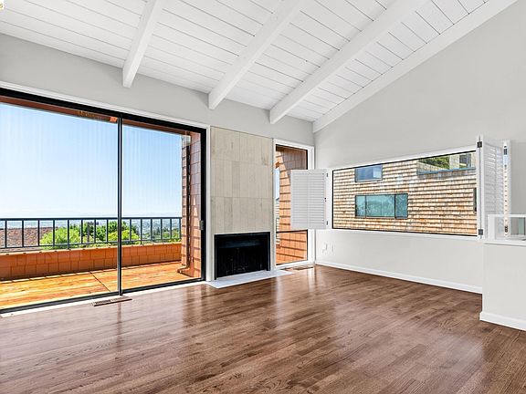 3rd image of 10 Sereno Cir