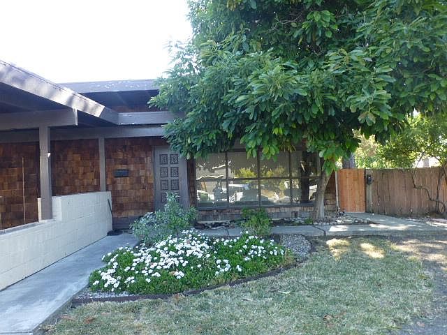 1st image of 694 Clara Vista Ave