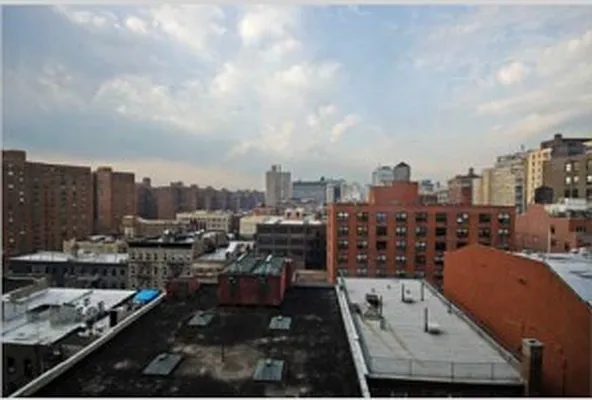 Sold by Avenue Real Estate | media 16