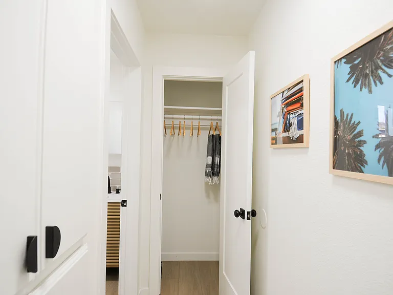 1426 Dubuque St #2 — Photo 11