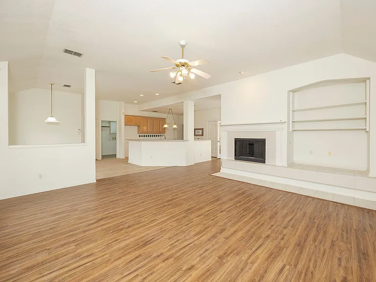 3103 Kingsbury Dr — Photo 31
