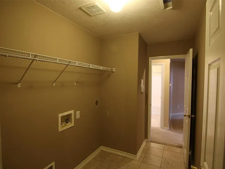 12259 Noco Dr — Photo 21
